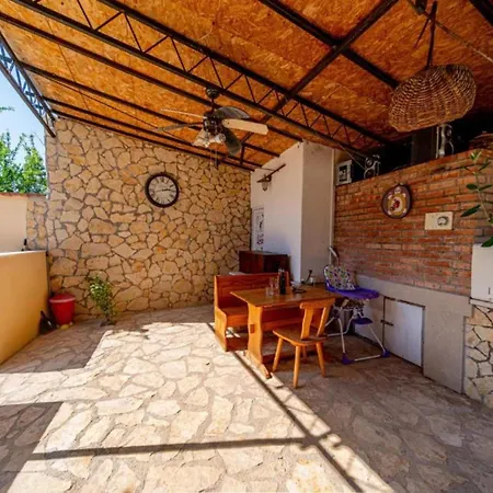 Olive House בית נופש