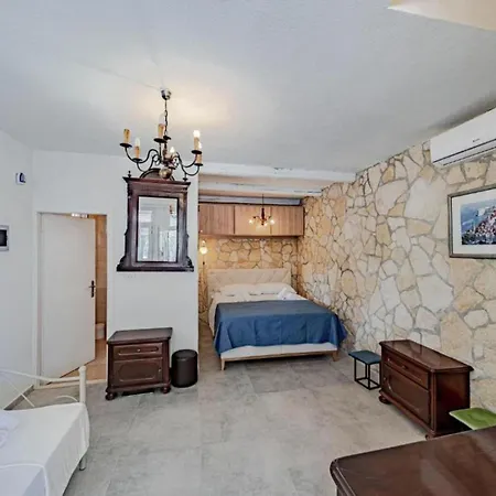 Olive House Vakantiehuis Ston